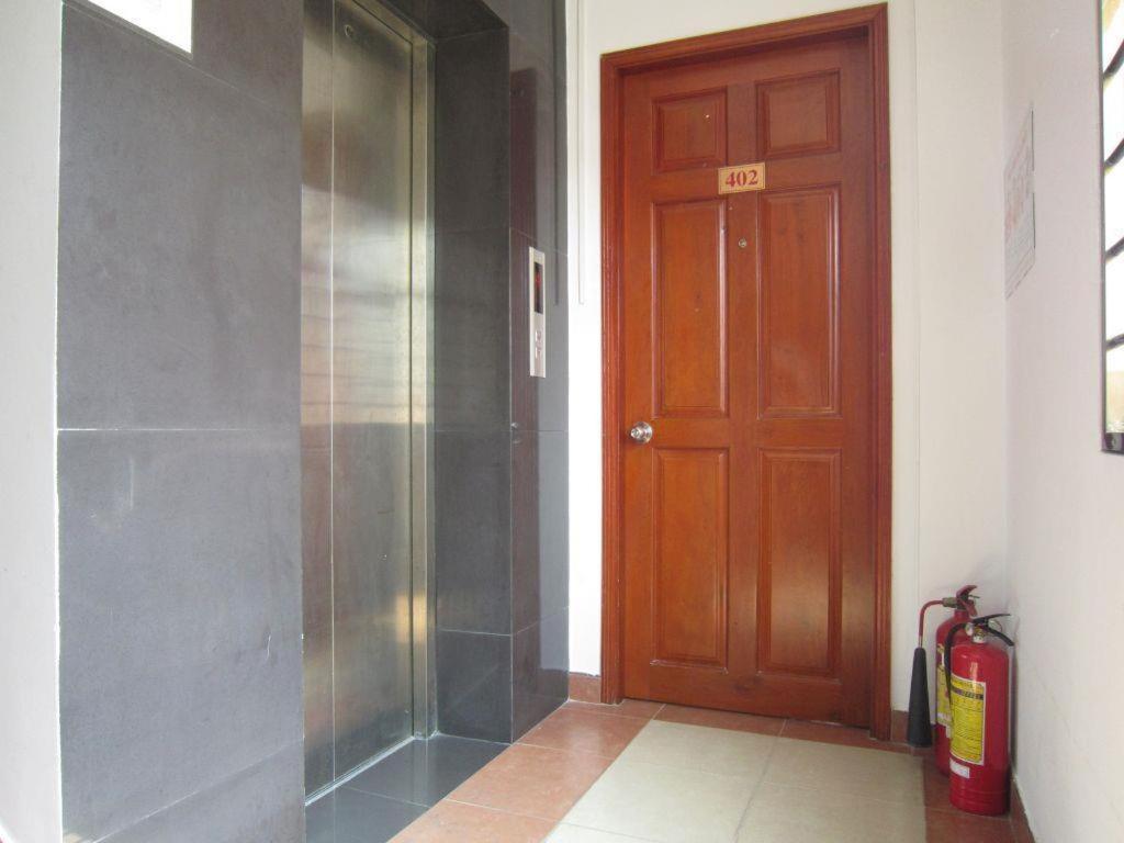 Thien Hoa Hotel Хошимин Екстериор снимка