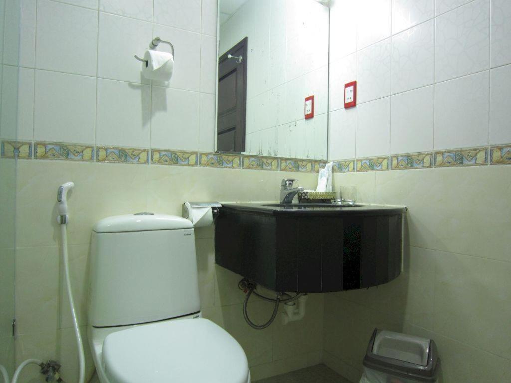 Thien Hoa Hotel Хошимин Екстериор снимка