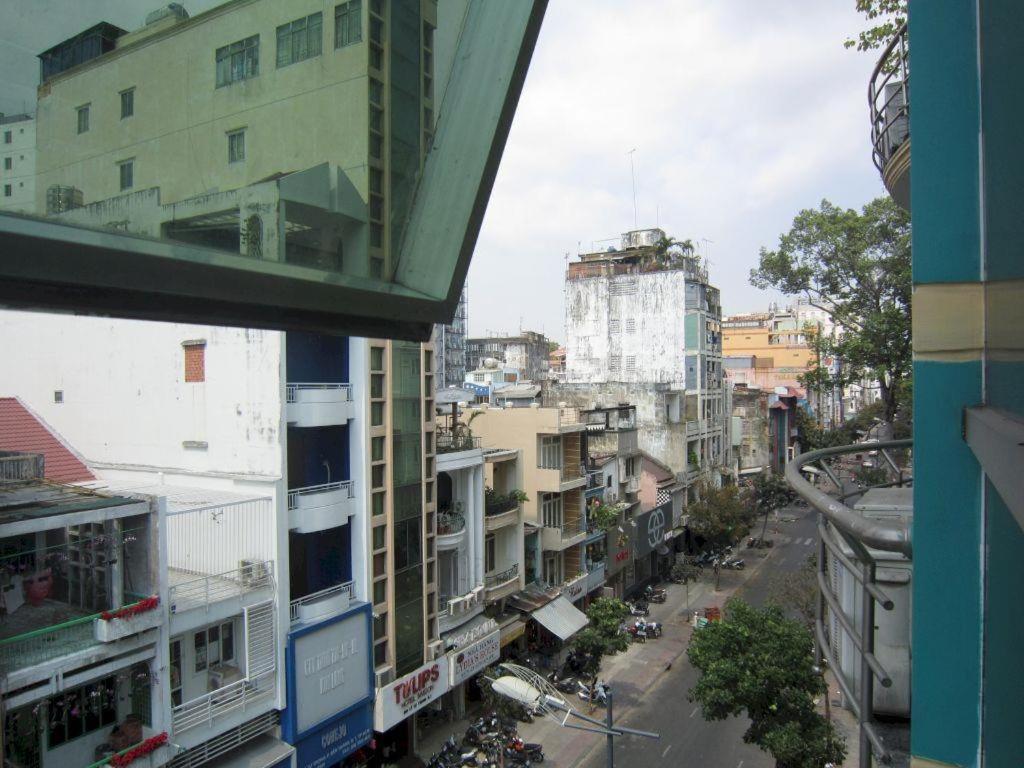 Thien Hoa Hotel Хошимин Екстериор снимка