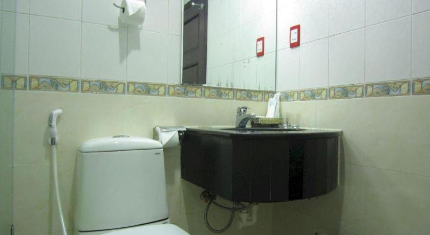 Thien Hoa Hotel Хошимин Екстериор снимка